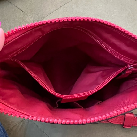 Gucci GG Red Nylon Crossbody Bag Monogram Dollar Calfskin - Picture 7 of 9